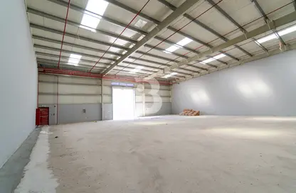 Warehouse - Studio for rent in Dubai Investment Park 1 (DIP 1) - Dubai Investment Park (DIP) - Dubai
