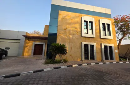 Villa - 3 Bedrooms - 4 Bathrooms for rent in Al Khalidiya - Abu Dhabi