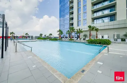 صورة لـ حوض سباحة شقة - غرفة نوم - 1 حمام للبيع في آيكون سيتي  تاور بي - آيكن سيتي - الخليج التجاري - دبي ، صورة رقم 1