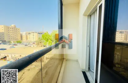 شقة - غرفة نوم - 2 حمامات للايجار في مساكن كورنيش عجمان - طريق كورنيش عجمان - عجمان