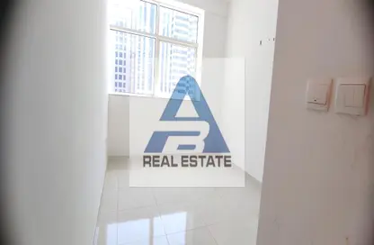 Apartment - 3 Bedrooms - 3 Bathrooms for rent in Lafzaeyya Tower - Khalifa Street - Abu Dhabi