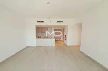 Apartment - 2 Bedrooms - 3 Bathrooms for rent in Waters Edge - Yas Island - Abu Dhabi