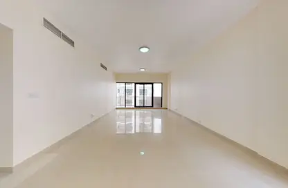 Apartment - 4 Bedrooms - 4 Bathrooms for rent in Golden Sands 9 - Mankhool - Bur Dubai - Dubai