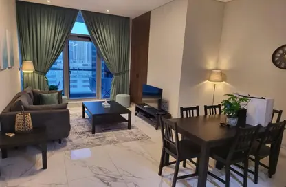 صورة لـ غرفة المعيشة / غرفة الطعام شقة - غرفة نوم - 2 حمامات للبيع في A برج جاي ون - جاي ون - الخليج التجاري - دبي ، صورة رقم 1