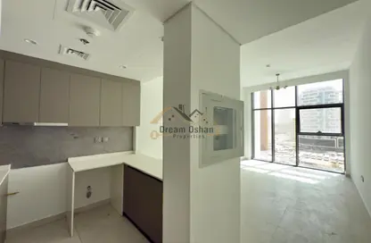 Apartment - 1 Bedroom - 2 Bathrooms for rent in Sama Al Jaddaf - Al Jaddaf - Dubai
