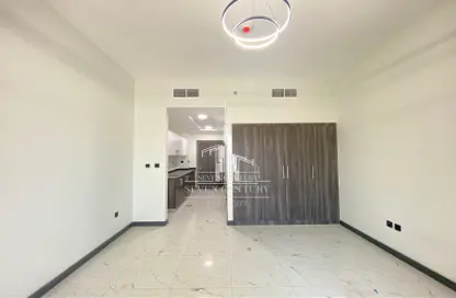Apartment - Studio - 1 Bathroom for rent in Rukan Tower A - Rukan Tower - Dubai Land - Dubai