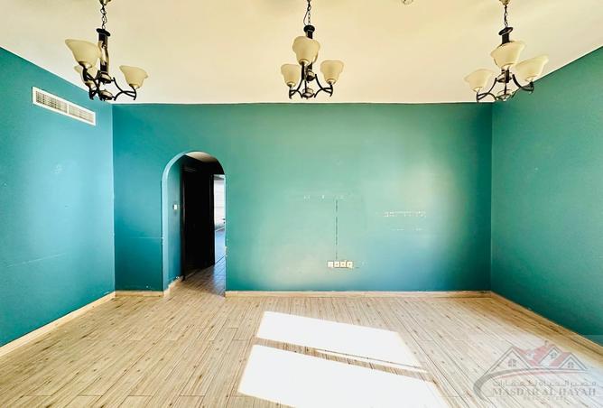 15799000 - Property Main Image