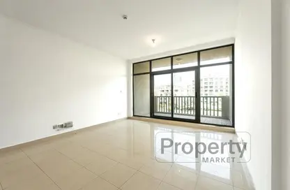 Apartment - 1 Bedroom - 2 Bathrooms for rent in The Links Canal Apartments - The Links - The Views - Dubai