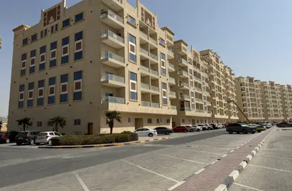 شقة - غرفة نوم - 2 حمامات للبيع في قرية الاميرة - الياسمين - عجمان