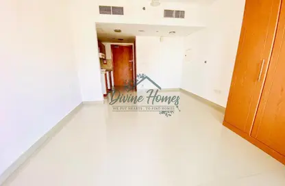 شقة - 1 حمام للايجار في برج  ب - ليك سايد ريزيدنس - مدينة دبي للإنتاج (اي ام بي زد) - دبي