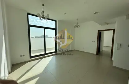 شقة - غرفة نوم - 2 حمامات للايجار في مساكن القصيص 1 - منطقة القصيص السكنية - القصيص - دبي