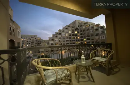 شقة - 1 حمام للايجار في فيروز - باب البحر - جزيرة المرجان - رأس الخيمة