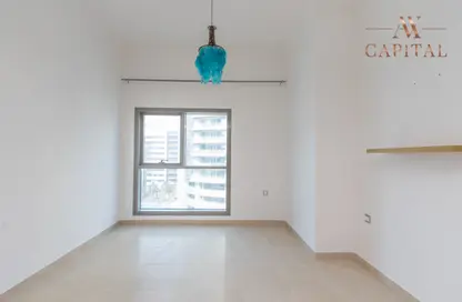 Empty Room image for: Apartment - 1 Bathroom for rent in Zumurud Tower - Dubai Marina - Dubai, Image 1