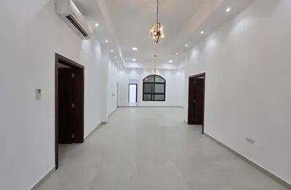 Apartment - 3 Bedrooms - 4 Bathrooms for rent in Madinat Al Riyad - Abu Dhabi