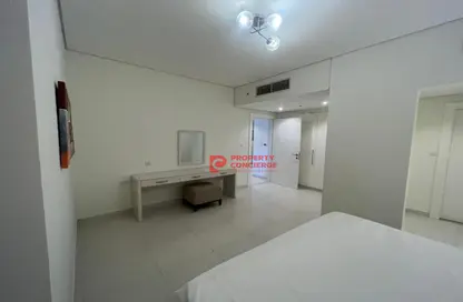 Apartment - 1 Bedroom - 2 Bathrooms for rent in The Cosmopolitan - Business Bay - Dubai