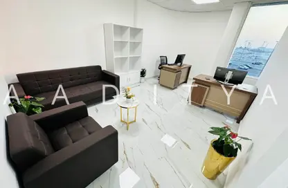 مكتب - استوديو - 1 حمام للايجار في فاطمه محمد احمد بن سليمان - الرفاعة - بر دبي - دبي