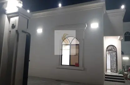 صورة لـ تفاصيل فيلا - 3 غرف نوم - 3 حمامات للايجار في الرفاع - رأس الخيمة ، صورة رقم 1