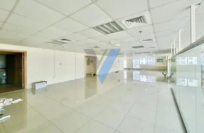 Office Space - Studio - 1 Bathroom for rent in Fortune Executive - Lake Allure - Jumeirah Lake Towers - Dubai