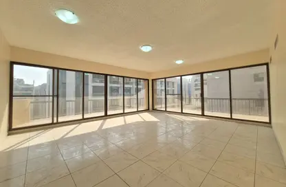 Apartment - 3 Bedrooms - 2 Bathrooms for rent in Golden Sands 1 - Mankhool - Bur Dubai - Dubai