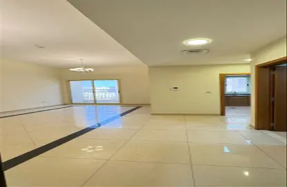 شقة - غرفة نوم - 2 حمامات للايجار في مبنى محمد عمر الجابري - الورقاء 1 - الورقاء - دبي
