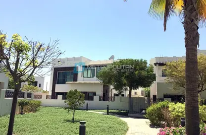 فيلا - 4 غرف نوم - 6 حمامات للبيع في البطين بارك - شارع الخليج العربي - البطين - أبوظبي