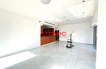 Apartment - 1 Bedroom - 2 Bathrooms for rent in Central Park Tower - DIFC - Dubai