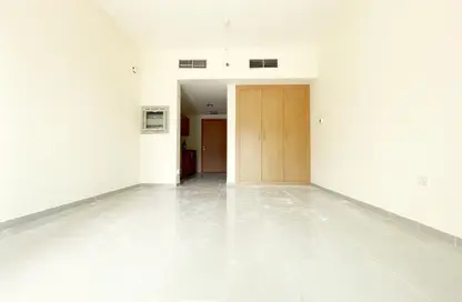 Apartment - Studio - 1 Bathroom for rent in Green Park - Jumeirah Village Triangle - Dubai