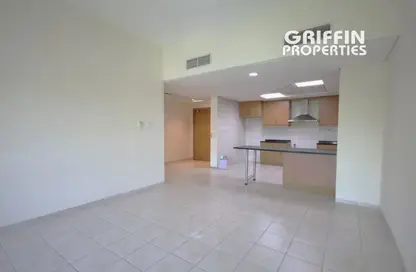 شقة - 2 غرف نوم - 3 حمامات للبيع في مبنى 111 - طراز حديث - ديسكفري غاردنز - دبي