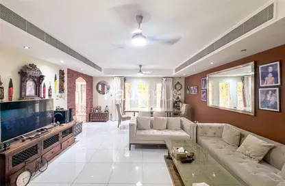 Villa - 3 Bedrooms - 3 Bathrooms for rent in Springs 9 - The Springs - Dubai
