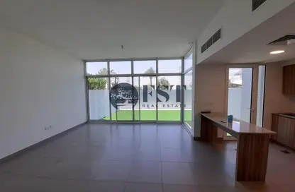 Townhouse - 2 Bedrooms - 3 Bathrooms for rent in Arabella Townhouses 2 - Arabella Townhouses - Mudon - Dubai
