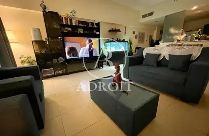 Apartment - 3 Bedrooms - 3 Bathrooms for sale in Mazaya 8 - Queue Point - Dubai Land - Dubai