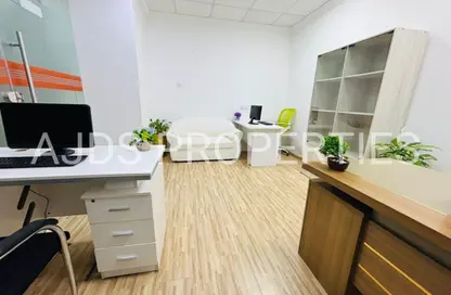 Office Space - Studio - 1 Bathroom for rent in Al Fajer Complex - Oud Metha - Bur Dubai - Dubai