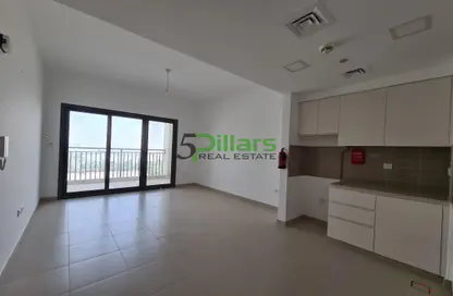 Kitchen image for: Apartment - 1 Bedroom - 1 Bathroom for sale in Hayat Boulevard-1A - Hayat Boulevard - Town Square - Dubai, Image 1