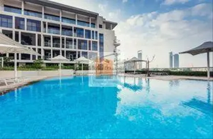 Pool image for: Apartment - 3 Bedrooms - 4 Bathrooms for rent in Bloom Marina - Al Bateen - Abu Dhabi, Image 1