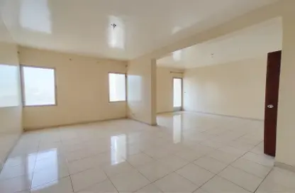 Empty Room image for: Apartment - 2 Bedrooms - 2 Bathrooms for rent in Rolla Area - Sharjah, Image 1