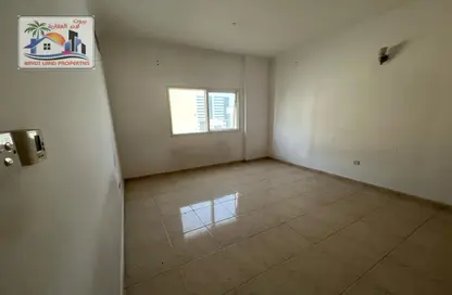 Apartment - 3 Bedrooms - 2 Bathrooms for rent in Al Mahatta - Al Qasimia - Sharjah