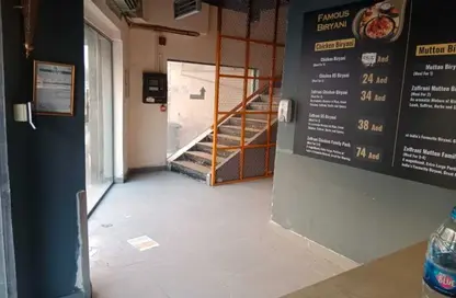 محل - استوديو - 1 حمام للايجار في شارع الفهيدي - السوق الكبير - بر دبي - دبي