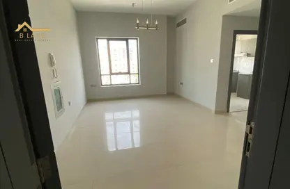Apartment - 1 Bedroom - 2 Bathrooms for rent in Al Rashidiya Towers - Al Rashidiya - Ajman Downtown - Ajman