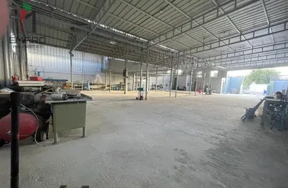 مستودع - استوديو - 3 حمامات للايجار في القصيص الصناعية 1 - المنطقة الصناعية بالقصيص - القصيص - دبي