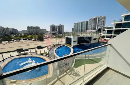 Apartment - Studio - 1 Bathroom for sale in Samana Park Views - Arjan - Dubai