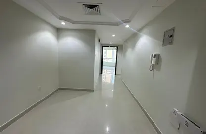 Apartment - 2 Bedrooms - 2 Bathrooms for rent in Al Khan Lagoon Tower - Al Khan Lagoon - Al Khan - Sharjah