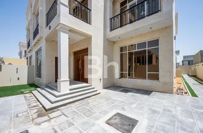 Villa - 6 Bedrooms - 7 Bathrooms for rent in Nad Al Sheba Gardens - Nad Al Sheba 1 - Nad Al Sheba - Dubai