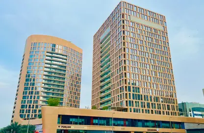 Apartment - 3 Bedrooms - 5 Bathrooms for rent in Shining Towers - Al Khalidiya - Abu Dhabi