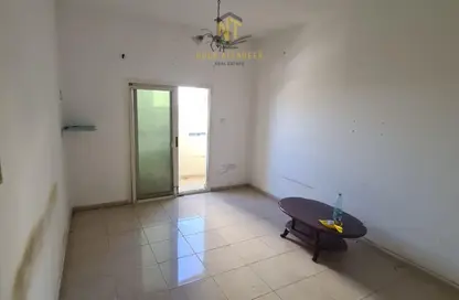 شقة - غرفة نوم - 2 حمامات للايجار في بناية المحطة - المحطة - القاسمية - الشارقة