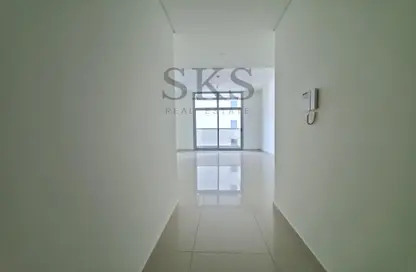 Hall / Corridor image for: Apartment - 1 Bedroom - 2 Bathrooms for rent in SBL Building 361 - Al Barsha 1 - Al Barsha - Dubai, Image 1