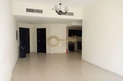 Empty Room image for: Apartment - 1 Bedroom - 2 Bathrooms for rent in Silicon Gates 3 - Silicon Gates - Dubai Silicon Oasis - Dubai, Image 1