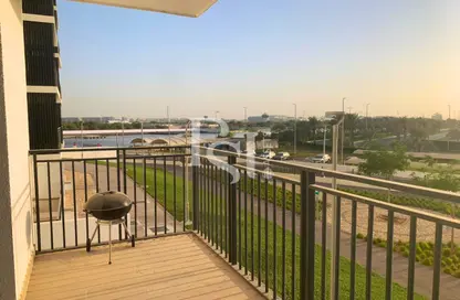 Apartment - 3 Bedrooms - 4 Bathrooms for sale in Waters Edge - Yas Island - Abu Dhabi