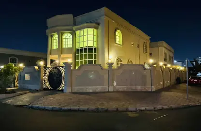فيلا - 5 غرف نوم - 6 حمامات للبيع في 3  الروضة - الروضة - عجمان