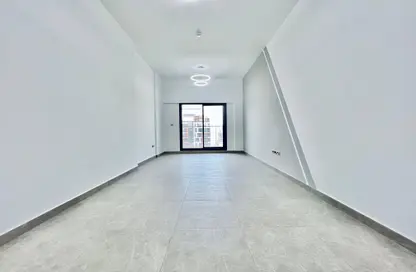 Apartment - 2 Bedrooms - 3 Bathrooms for rent in Jumeirah Garden City - Al Satwa - Dubai