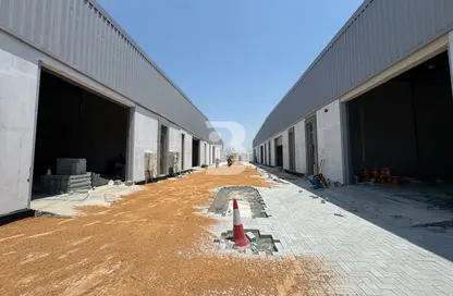 Warehouse - Studio for sale in Phase 1 - Dubai Investment Park (DIP) - Dubai